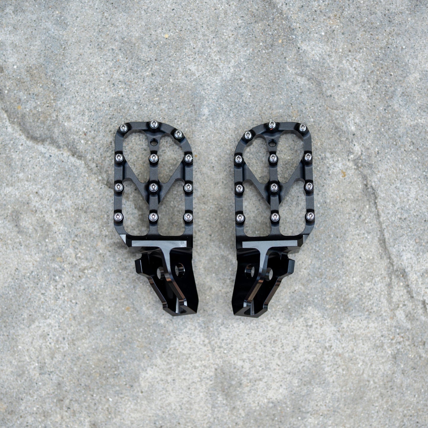 Ultra Bee Foot Pegs
